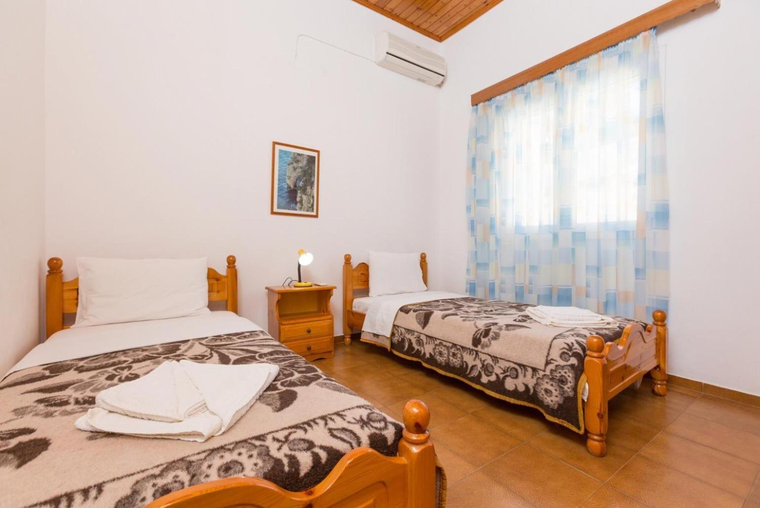 Dolphin Villa 3 Porto Ozias Екстериор снимка