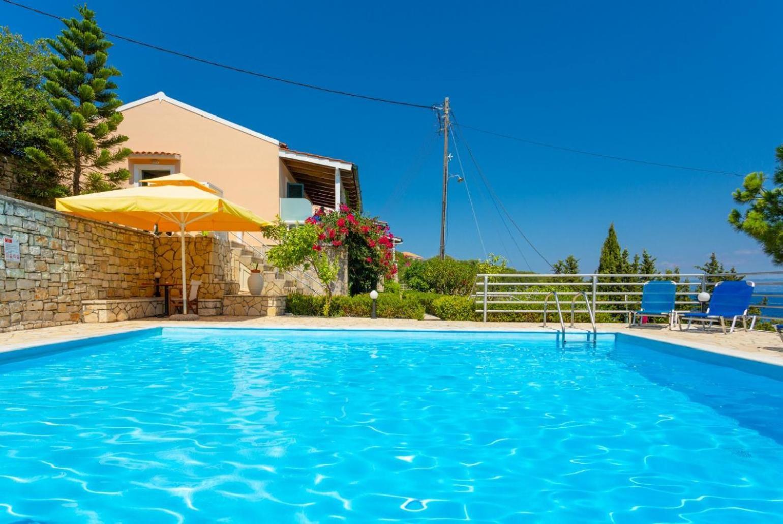 Dolphin Villa 3 Porto Ozias Екстериор снимка